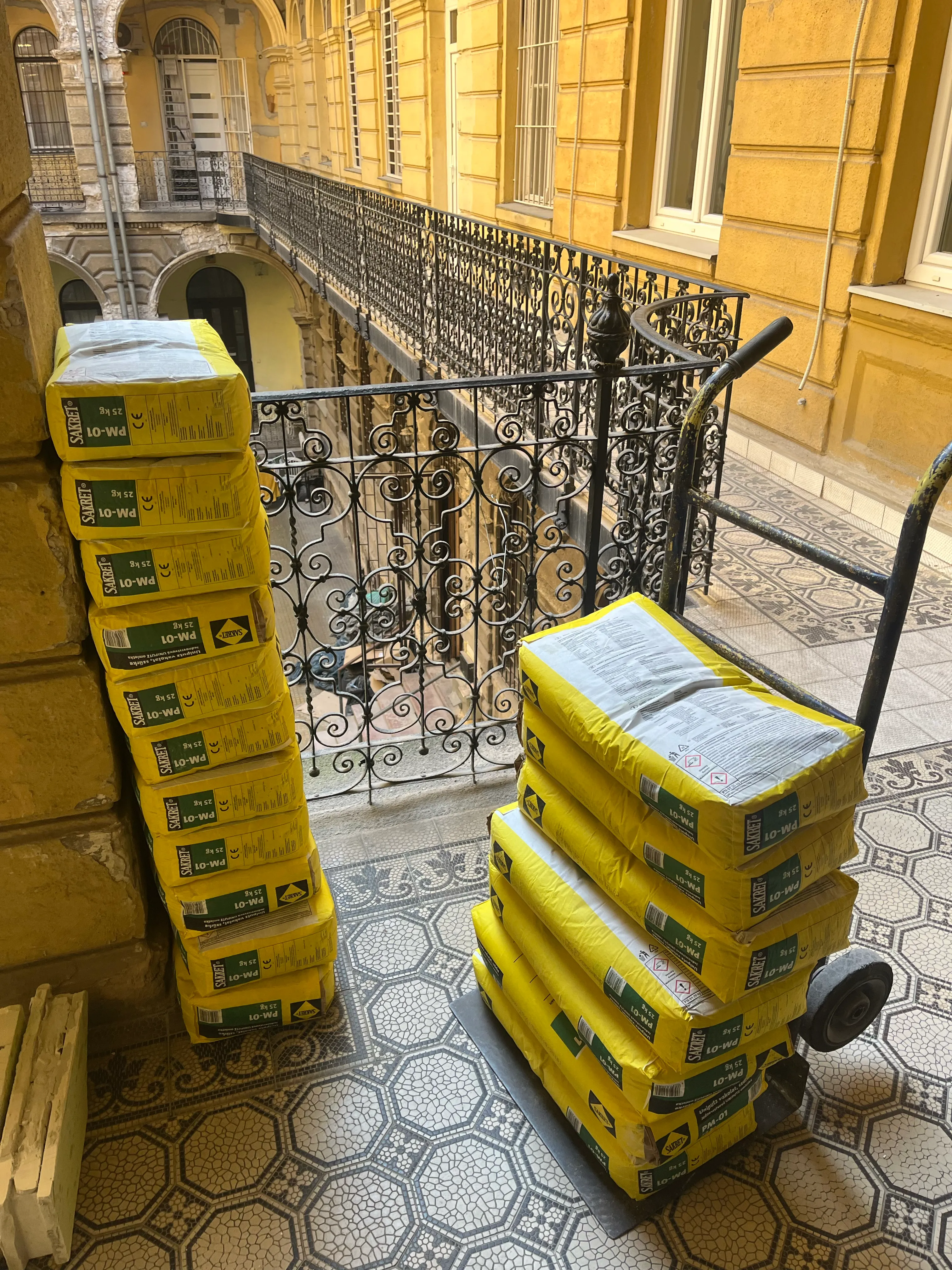 Biztonságos rögzítés és szállítás